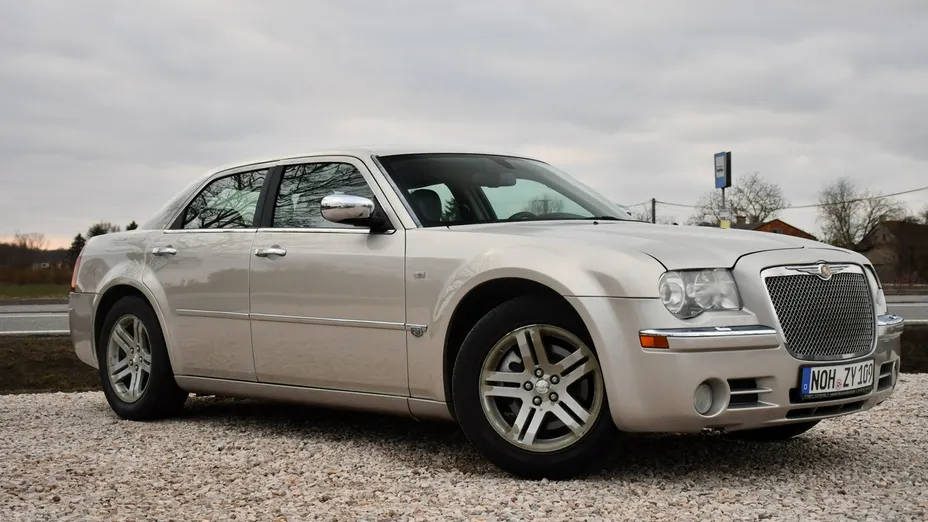CHRYSLER 300 C -