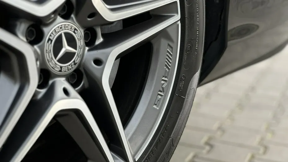 MERCEDES-BENZ E Klasa -