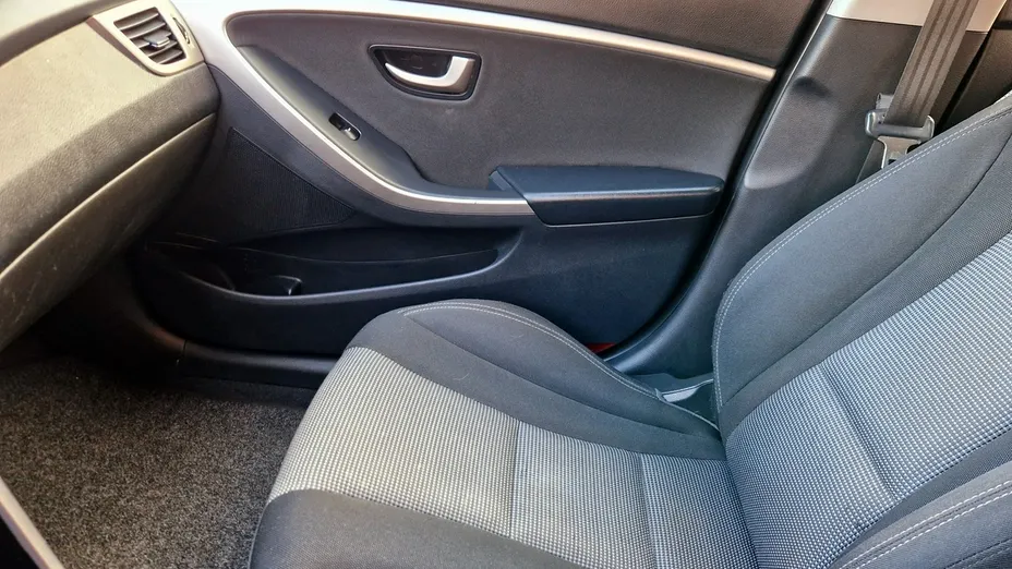 HYUNDAI i30 -