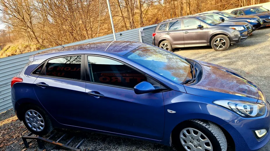 HYUNDAI i30 -