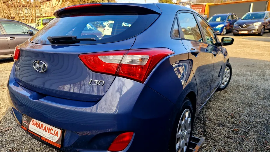 HYUNDAI i30 -