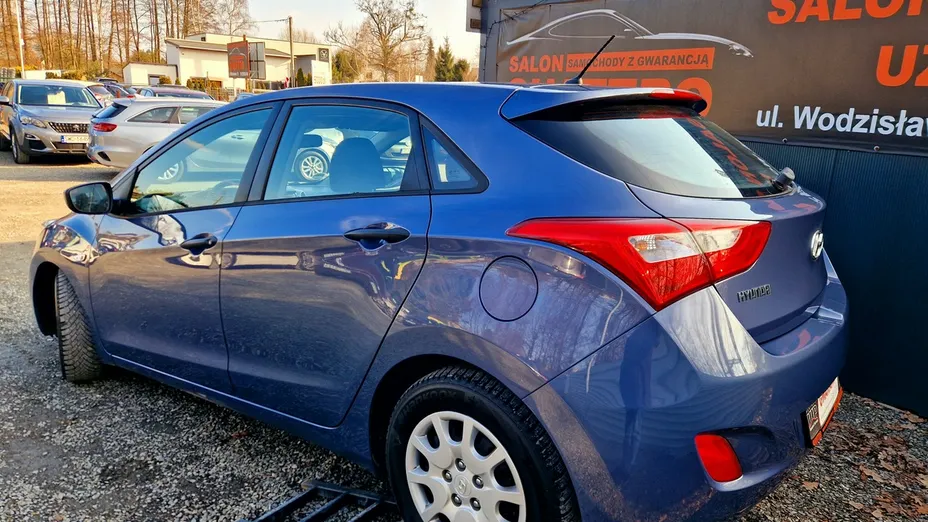 HYUNDAI i30 -