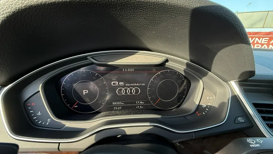 AUDI Q5 -