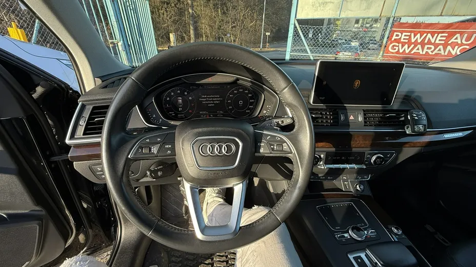 AUDI Q5 -