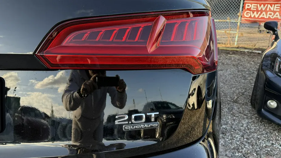 AUDI Q5 -