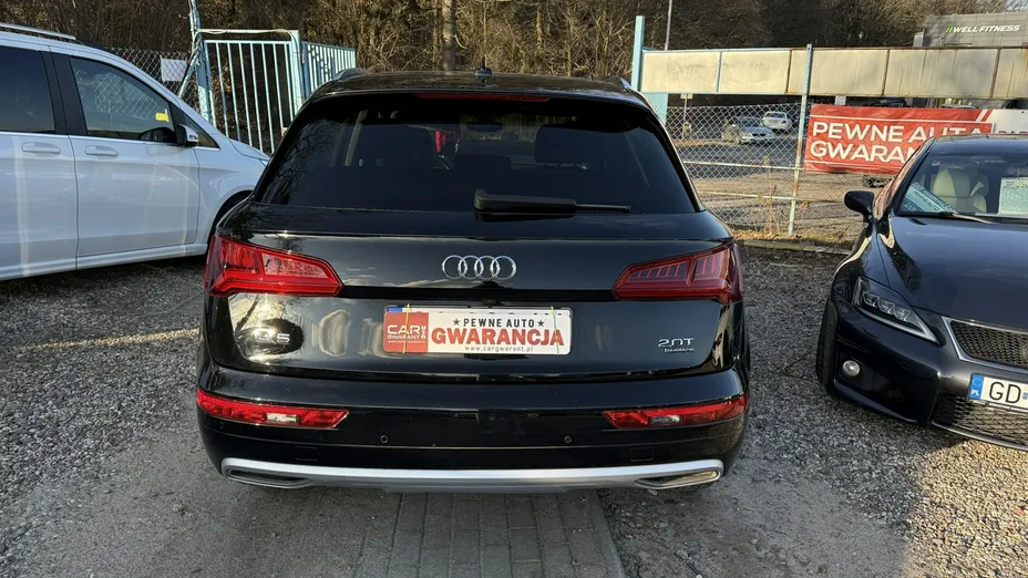 AUDI Q5 -