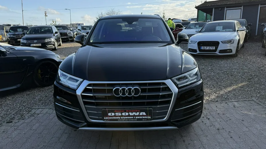 AUDI Q5 -