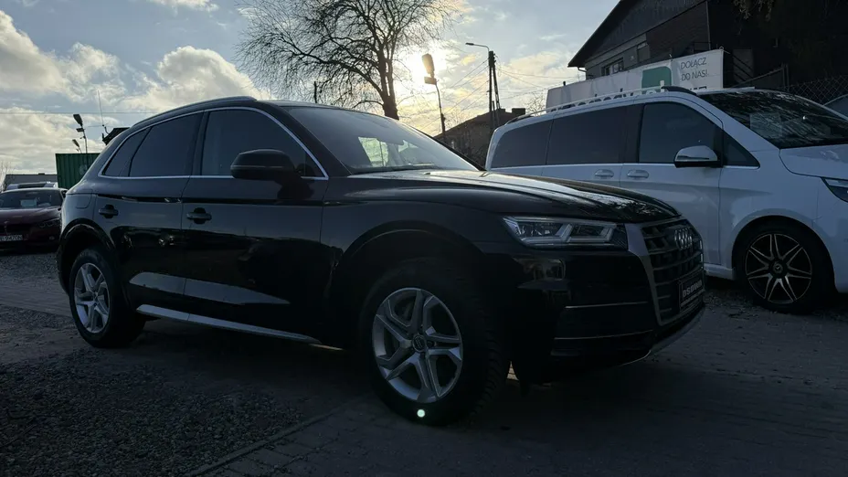 AUDI Q5 -