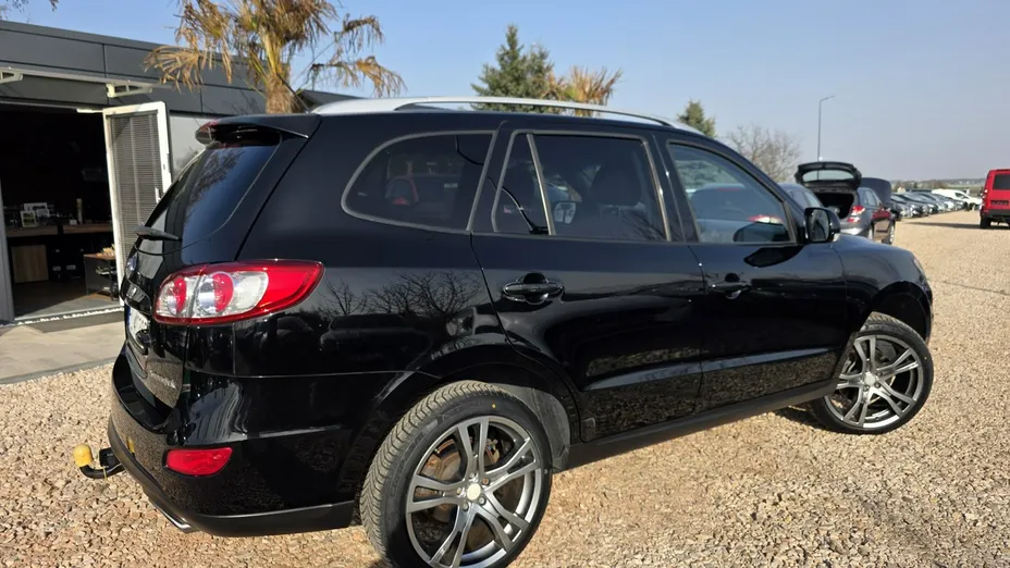 HYUNDAI Santa Fe -