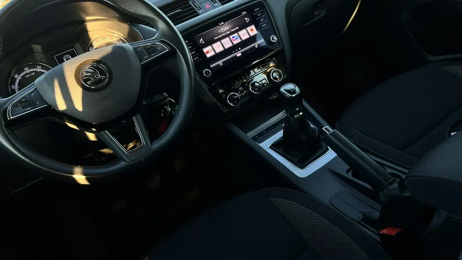 SKODA Octavia -