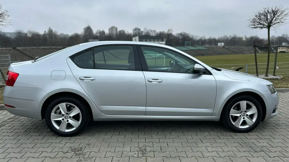 SKODA Octavia -