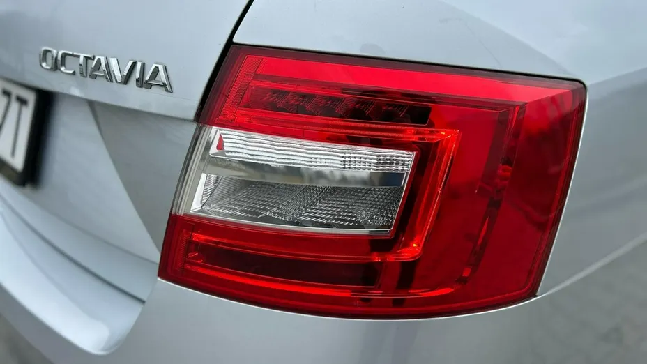 SKODA Octavia -