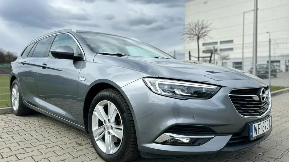 OPEL Insignia -