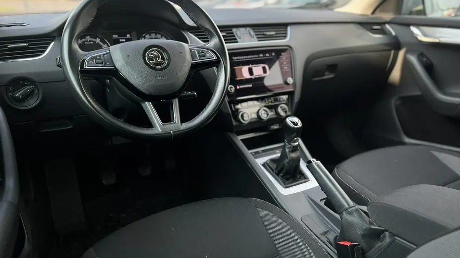 SKODA Octavia -