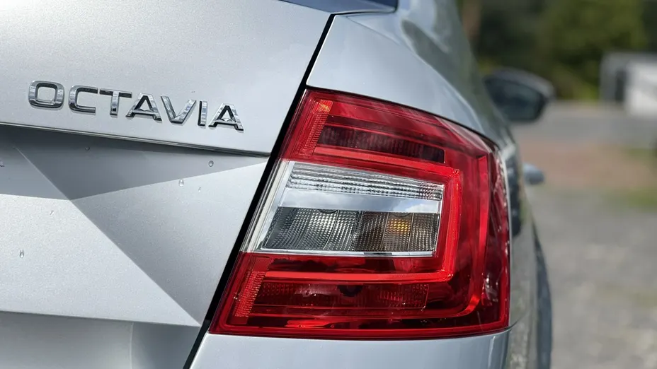 SKODA Octavia -