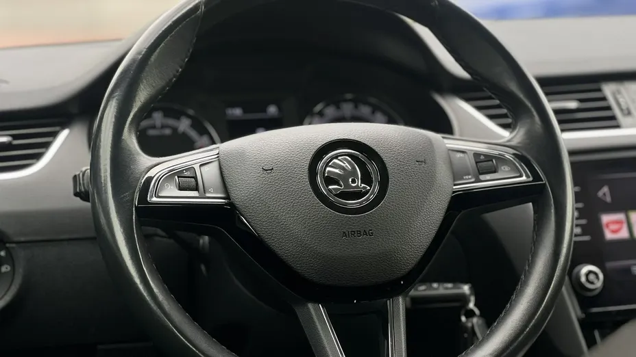 SKODA Octavia -