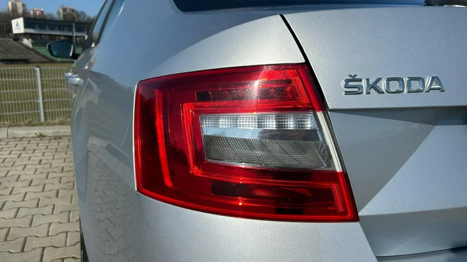 SKODA Octavia -