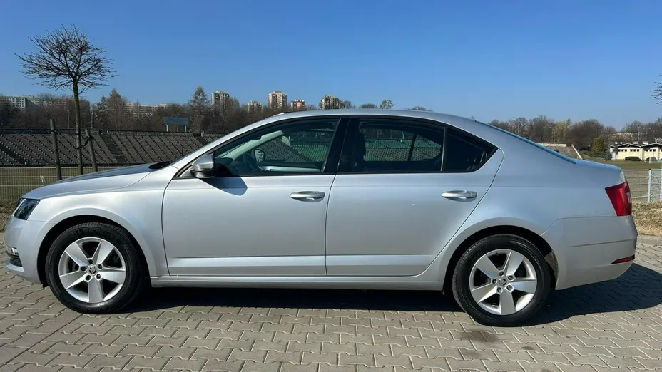 SKODA Octavia -