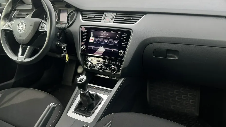 SKODA Octavia -