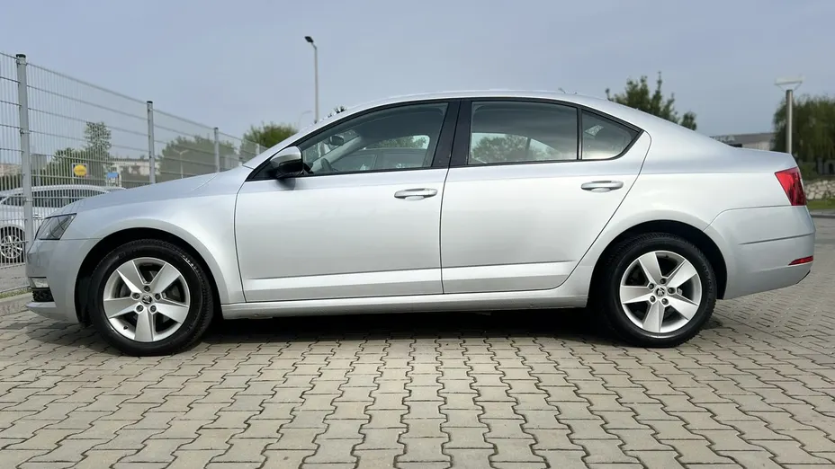 SKODA Octavia -