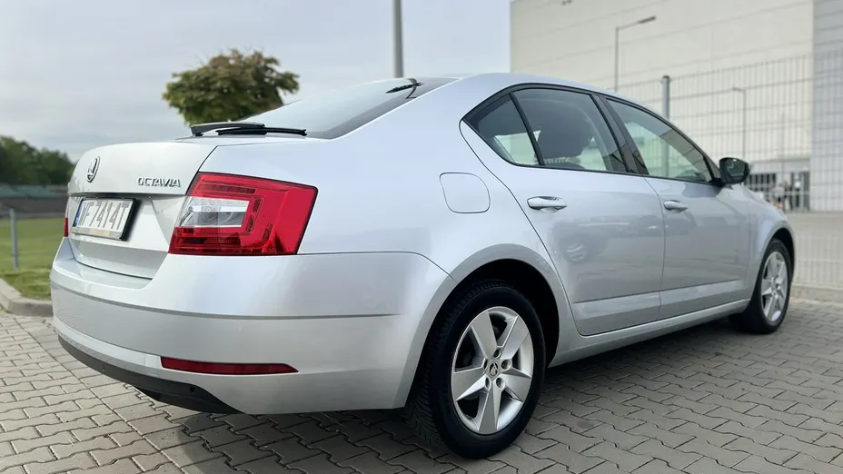 SKODA Octavia -