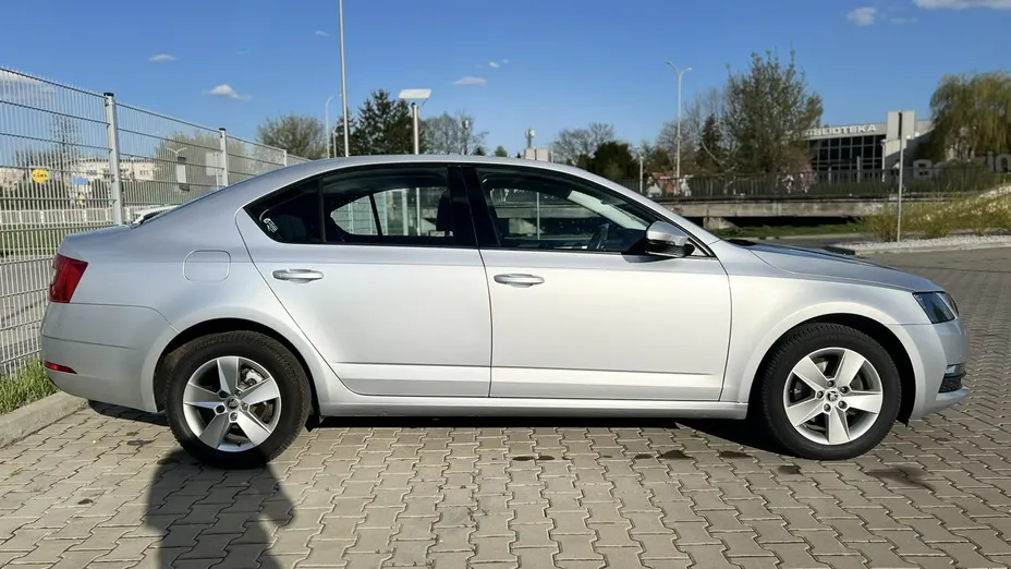 SKODA Octavia -