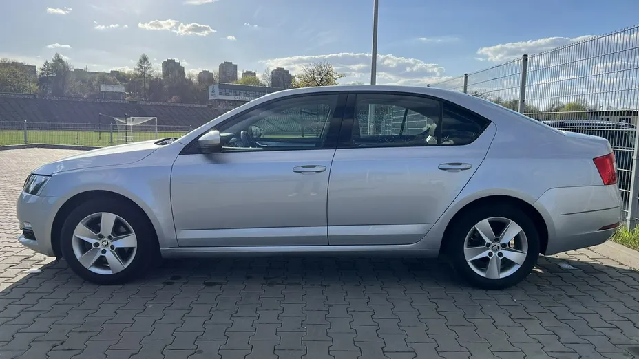 SKODA Octavia -