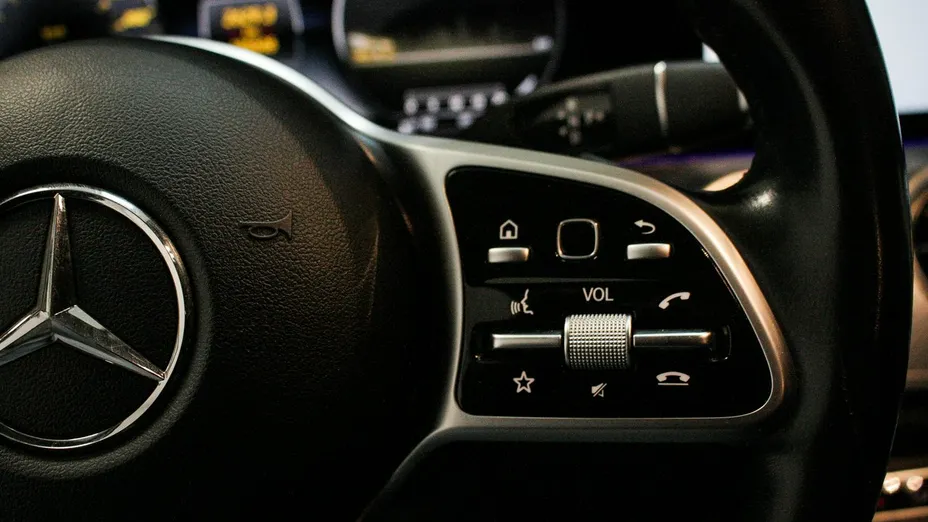 MERCEDES-BENZ E Klasa -