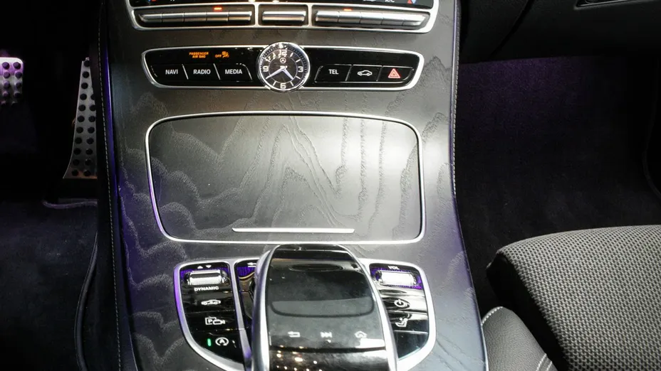 MERCEDES-BENZ E Klasa -