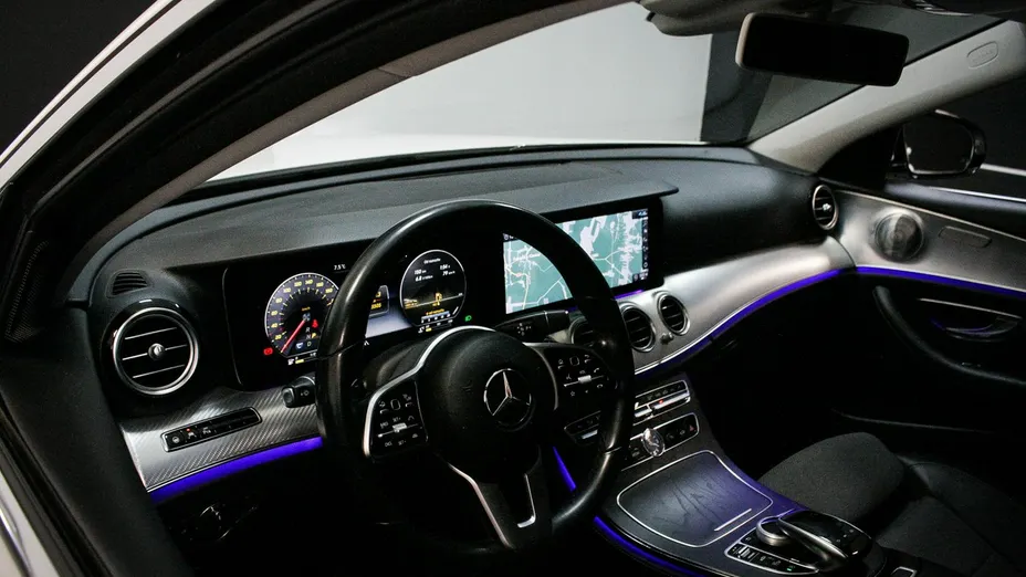 MERCEDES-BENZ E Klasa -