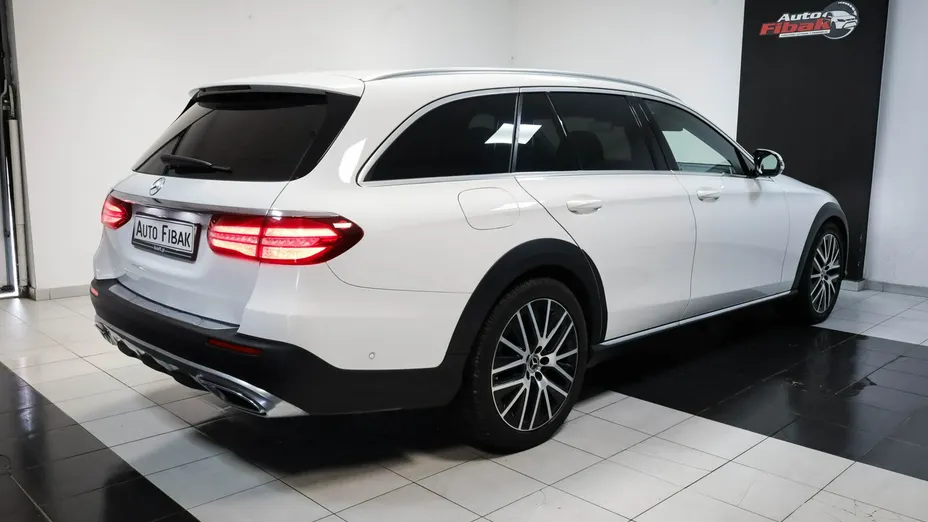 MERCEDES-BENZ E Klasa -