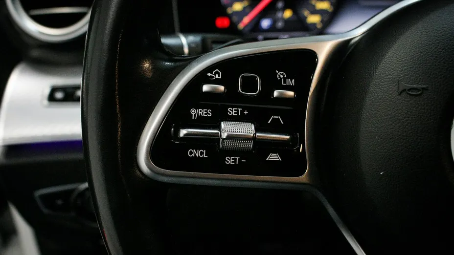 MERCEDES-BENZ E Klasa -