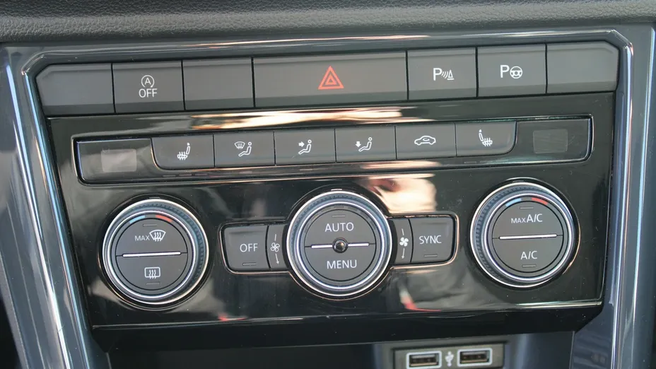 VOLKSWAGEN T-ROC -