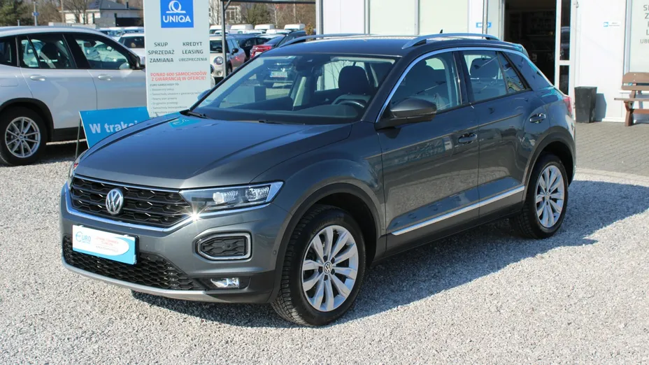 VOLKSWAGEN T-ROC -