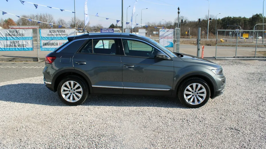 VOLKSWAGEN T-ROC -