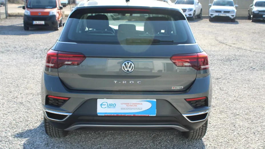 VOLKSWAGEN T-ROC -