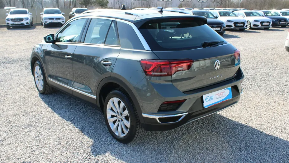 VOLKSWAGEN T-ROC -