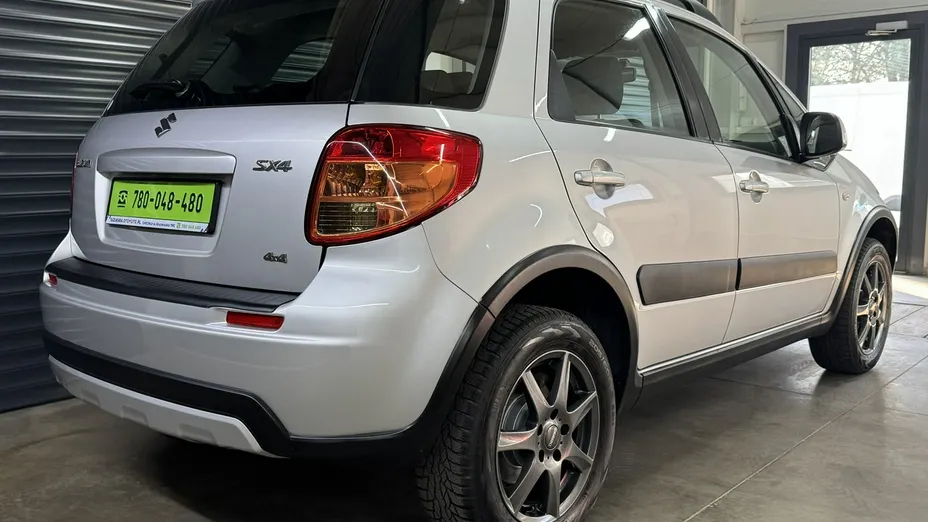 SUZUKI SX4 -