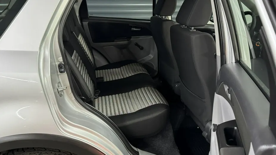 SUZUKI SX4 -