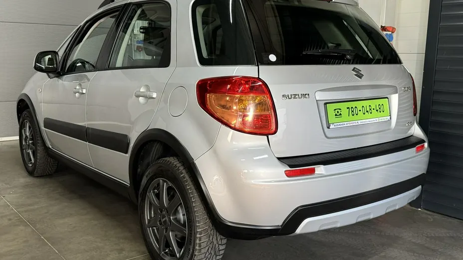 SUZUKI SX4 -