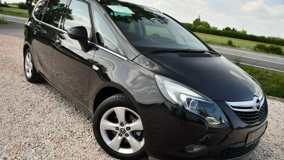 OPEL Zafira -