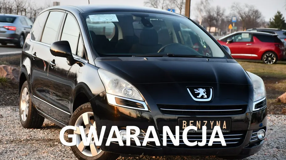 PEUGEOT 5008 -