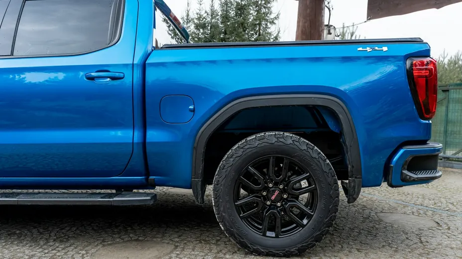 GMC Sierra -