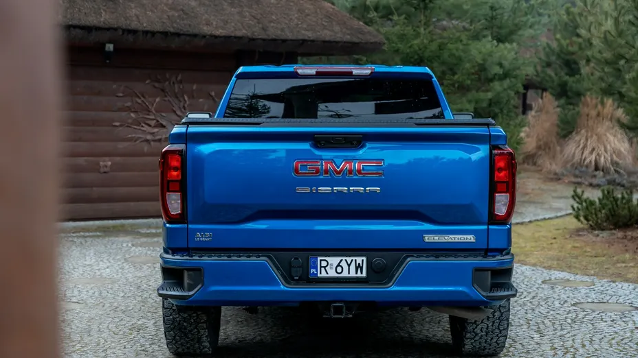 GMC Sierra -