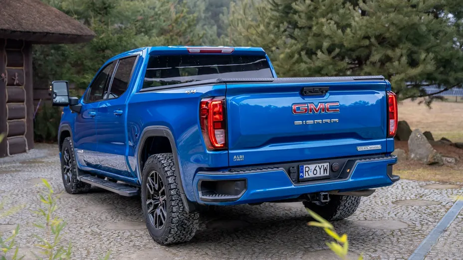GMC Sierra -