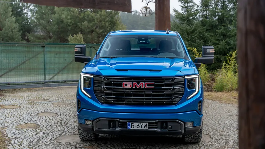 GMC Sierra -