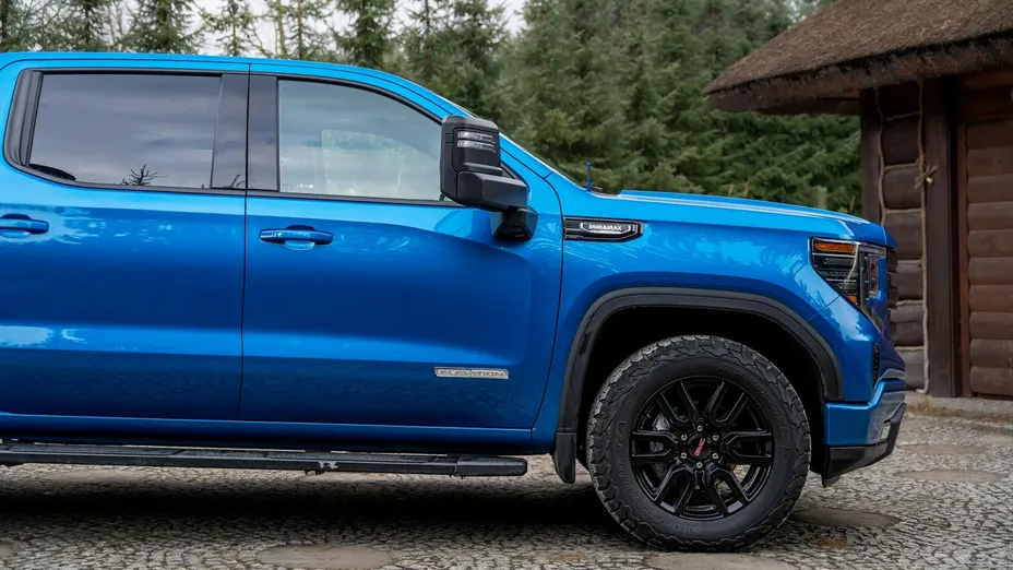 GMC Sierra -