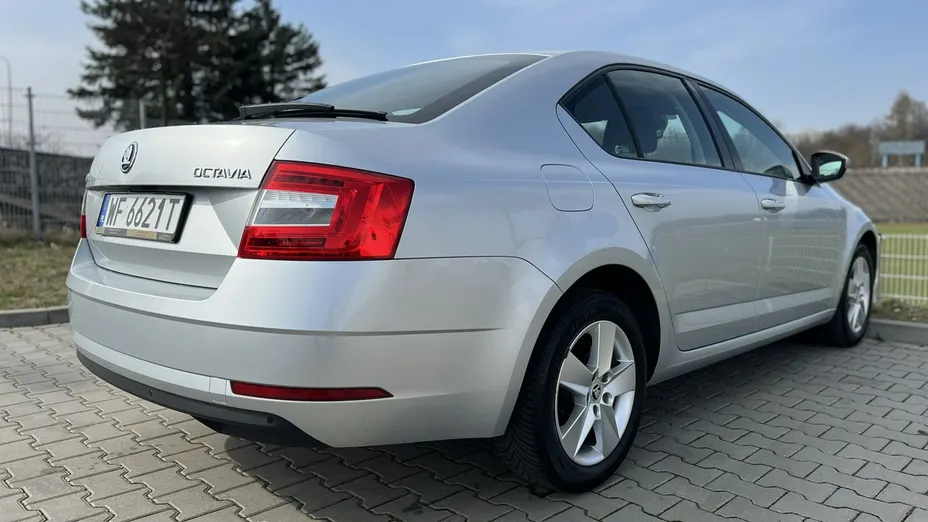 SKODA Octavia -
