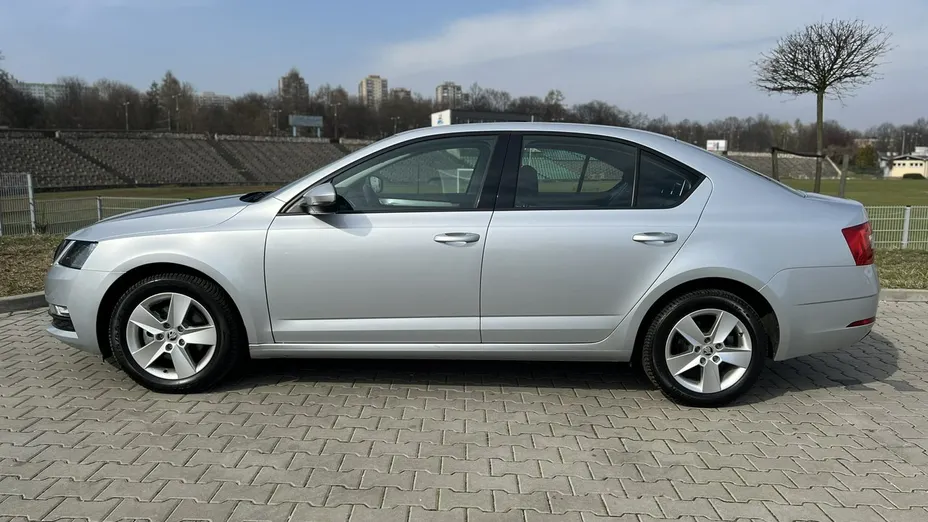 SKODA Octavia -