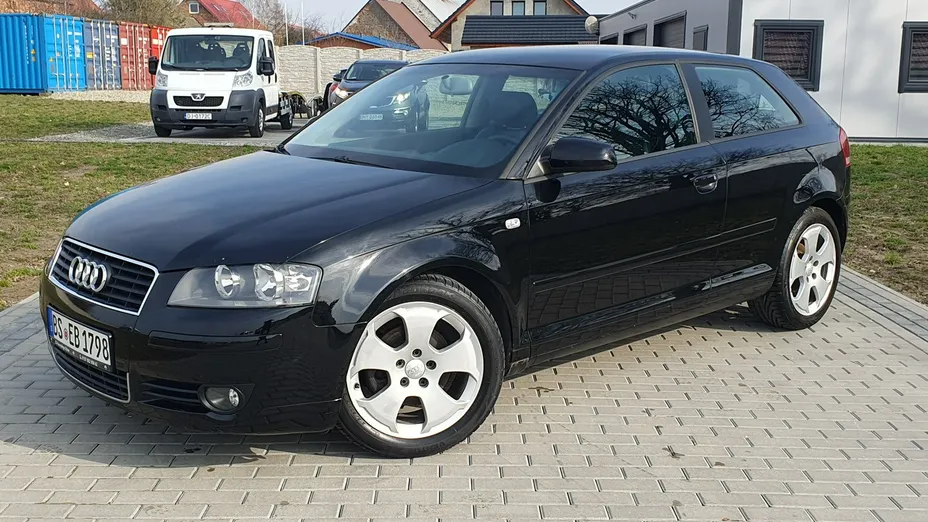 AUDI A3 -